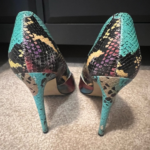 Steve Madden Proto snakeskin pumps - Picture 6 of 15